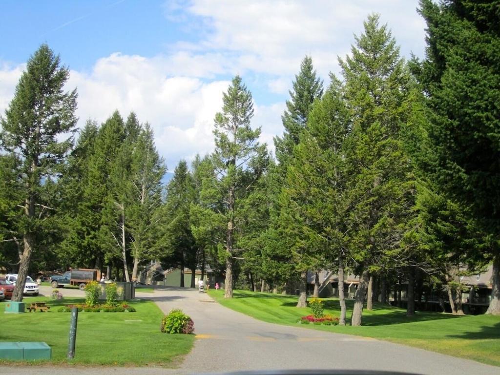 Akiskinook At Windermere Lake - Private Beach Access - New Pool And Hot Tub Now Open! Invermere Exterior foto