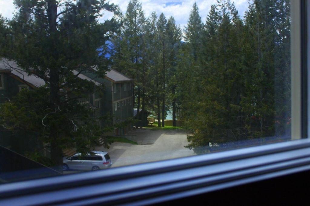 Akiskinook At Windermere Lake - Private Beach Access - New Pool And Hot Tub Now Open! Invermere Exterior foto