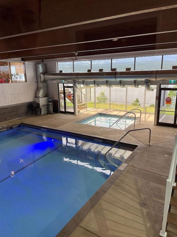 Akiskinook At Windermere Lake - Private Beach Access - New Pool And Hot Tub Now Open! Invermere Exterior foto