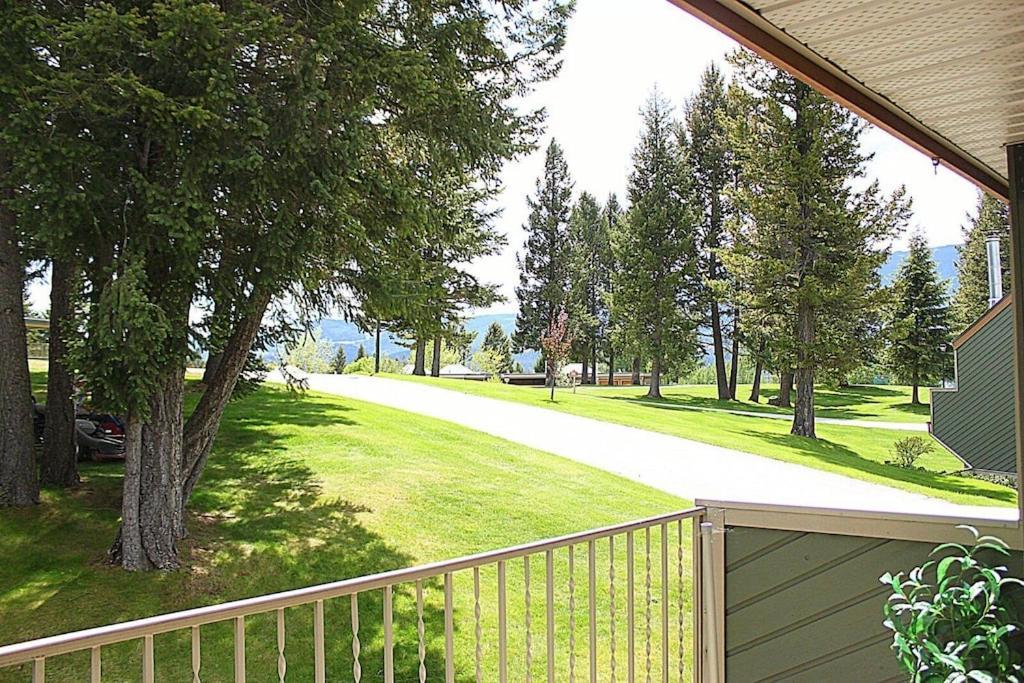Akiskinook At Windermere Lake - Private Beach Access - New Pool And Hot Tub Now Open! Invermere Exterior foto